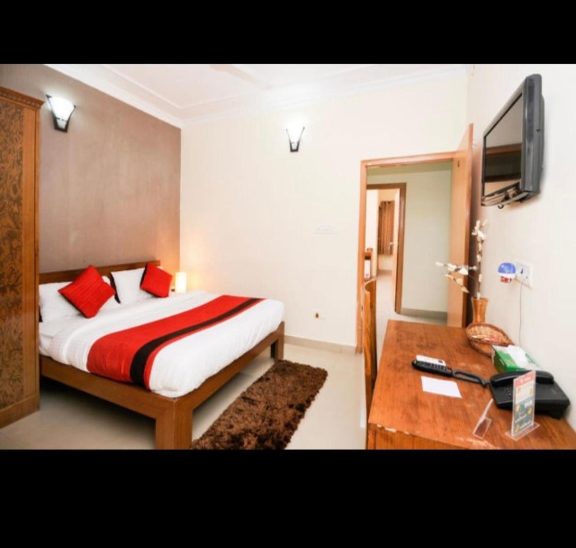 Hotel Samrat Neemrana Ngoại thất bức ảnh
